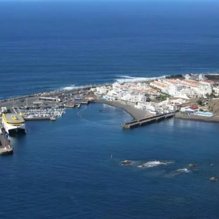Los Puertos Autonómicos de Canarias impulsan seis candidaturas a Bandera Azul