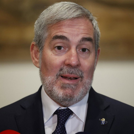 Clavijo comparte el "no a la guerra" pero pide una comparecencia de Pedro Sánchez en el Congreso