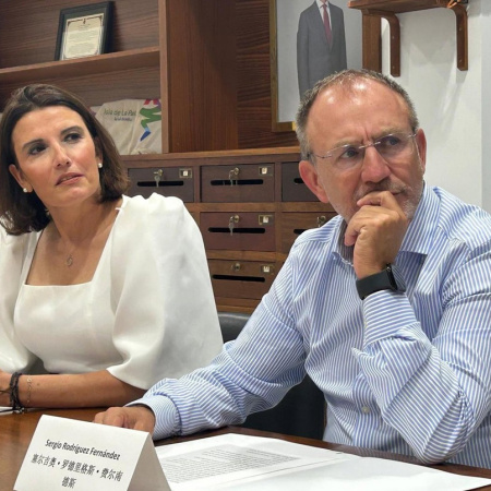El Cabildo de La Palma realoja en hoteles a 200 turistas varados por la suspensión de vuelos por el paso de 'Therese'