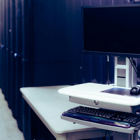 Las importaciones de productos industriales de alta tecnología descienden en 2025 en Canarias