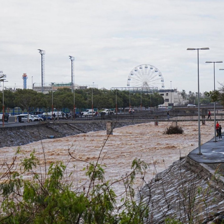 Gran Canaria registra durante la mañana 300 incidencias por la borrasca y hasta 24 presas están aliviando agua
