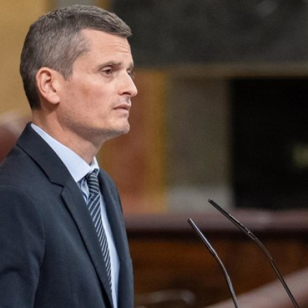 PP de Canarias pide la comparecencia urgente de Marlaska ante el "colapso" en el control de pasaportes en Tenerife Sur