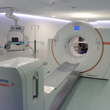 Sanidad saca a licitación la instalación de un equipo de PET-TC para el HUC por 3,5 millones de euros