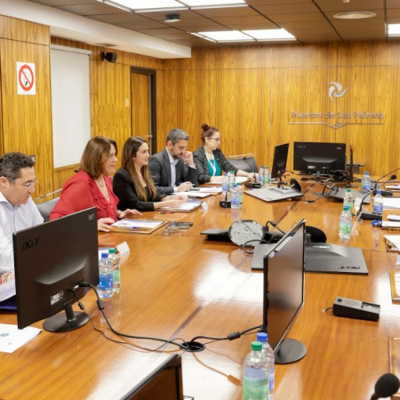 El Puerto de Las Palmas abre un nuevo espacio de diálogo con sus sectores estratégicos