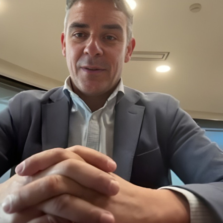 Quintero pide al Gobierno de España que sancione a quienes suben el precio de elementos fundamentales en el sector primario para "aprovecharse" con motivo de la guerra