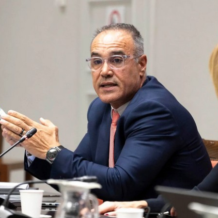 Comisionado insiste en el Parlamento en la modernización del fuero para mejorar los beneficios del REF a las pymes