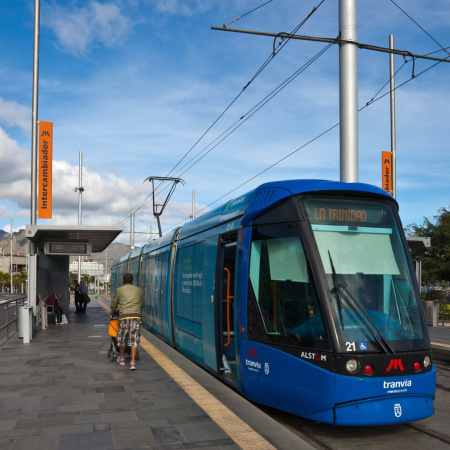 La Línea 1 del tranvía de Tenerife operará el domingo 19 de abril solo entre La Trinidad y Cruz del Señor por mantenimiento de carril