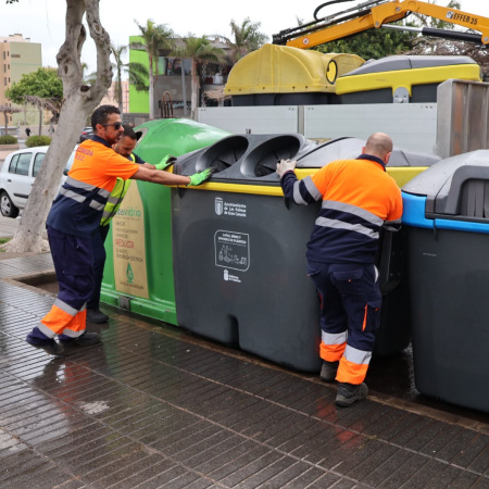 Las Palmas de Gran Canaria comienza a instalar 365 nuevos contenedores de reciclaje en la ciudad