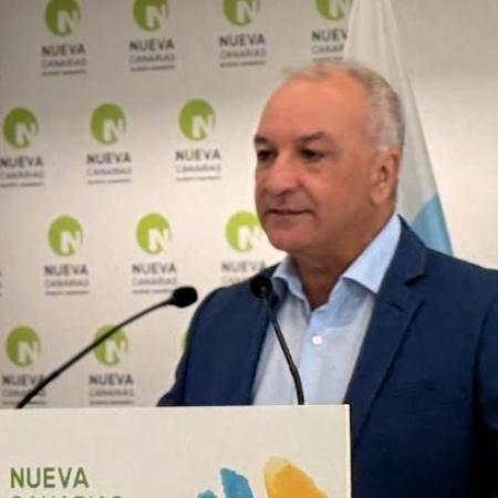 Luis Campos califica como “inadmisible” la exclusión de los saharauis del proceso de regularización