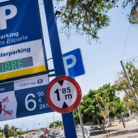 Santa Cruz pone en marcha un sistema de información de la oferta de aparcamiento