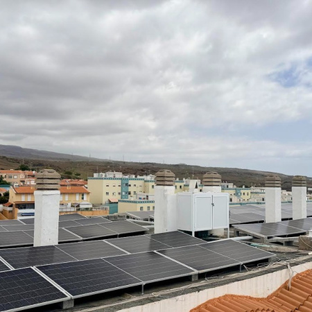 El Cabildo de Gran Canaria acelera la transición energética de Maspalomas con nuevas instalaciones solares y puntos de recarga para vehículos eléctricos