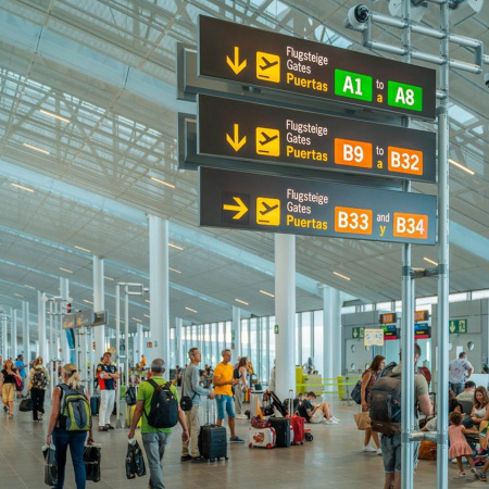 Los aeropuertos canarios operarán 1.273 vuelos durante la operación retorno por el puente de mayo