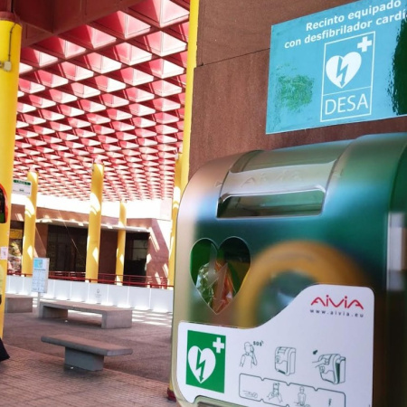 El Cabildo de La Gomera mantiene activos una decena de desfibriladores en la isla y refuerza su estrategia de cardioprotección