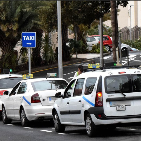 Santa Cruz impulsa el desarrollo de una aplicación para modernizar el servicio de taxi