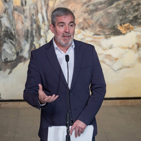 El Gobierno canario estudiará si recurrirá ante los tribunales la autorización del fondeo 'Mv Hondius'