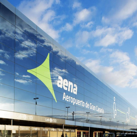Los aeropuertos de Aena en Canarias registran 18,58 millones de pasajeros hasta abril, un 0,8% menos