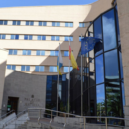 La Sala del TSJC advierte de la "necesidad" de poner en marcha las oficinas de asistencia a las víctimas de violencia sobre la mujer en Canarias