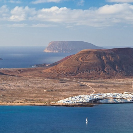 El Parlamento ultima la reforma legal para incluir a La Graciosa en el himno de Canarias