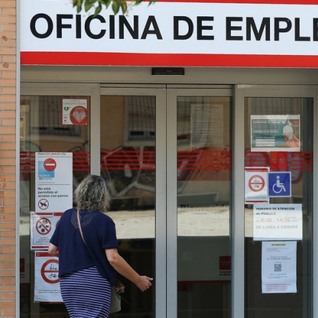 Canarias rompe la barrera de las 145.000 personas en paro por primera vez en casi dos décadas