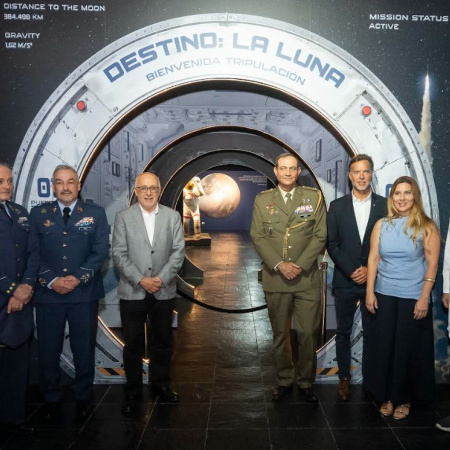El Cabildo de Gran Canaria conmemora los 50 años de la transferencia del Centro Espacial de Canarias con una exposición en el Museo Elder