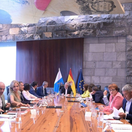 Gobierno y Canarias se reunirán el 2 de julio para abordar la cogestión aeroportuaria