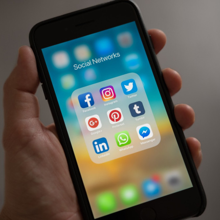 El OBERAXE detecta 31.000 contenidos de odio en redes sociales en mayo y eleva al 65% la retirada por parte de las plataformas