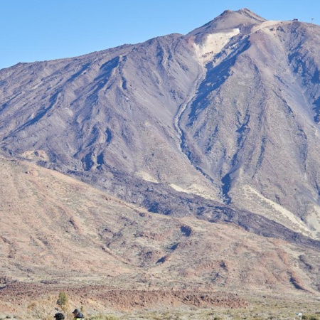 El Cabildo de Tenerife prohíbe fumar en todo el Parque Nacional del Teide tras los últimos incendios ocurridos en espacios protegidos