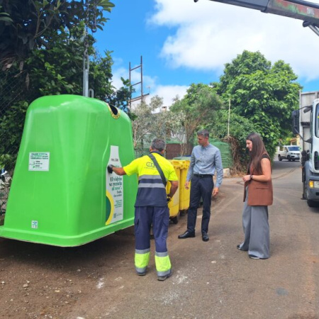 Teror instala una veintena de nuevos contenedores para la recogida de vidrio en los barrios