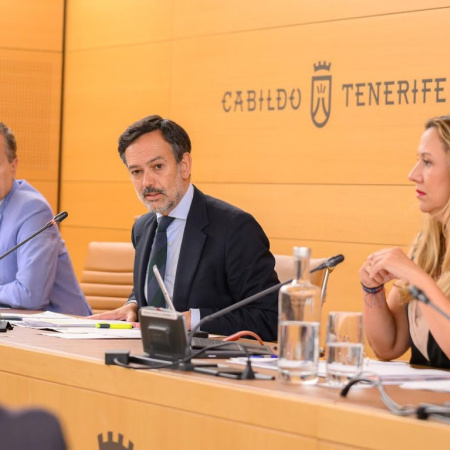 El Cabildo de Tenerife reclama al presidente del Gobierno de España que se someta a una cuestión de confianza