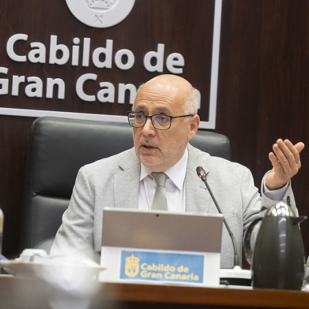 Gran Canaria exige al Gobierno regional que paralice la instalación de granjas marinas en el litoral de La Aldea y Artenara