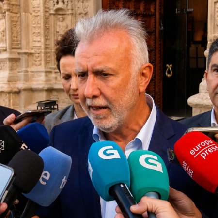 Ángel Víctor Torres defiende que el Gobierno trabaja traspasos a CCAA "con idénticos tiempos e igualdad de condiciones"