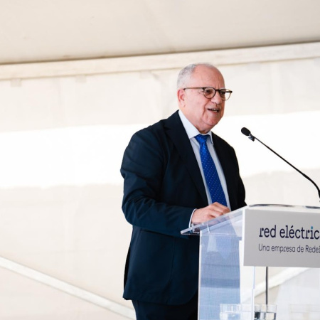 Curbelo: “La entrada en funcionamiento del sistema eléctrico único La Gomera-Tenerife marca un antes y un después en la seguridad energética de la isla"