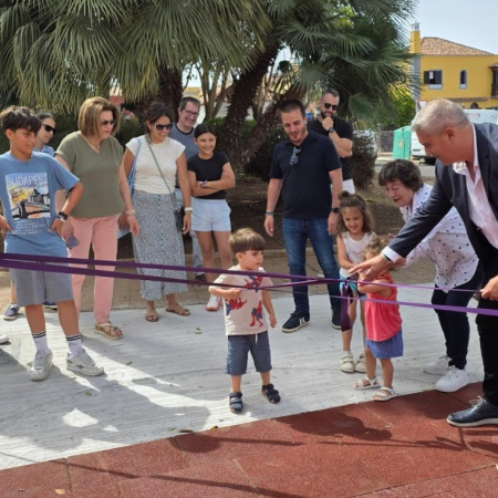 La Laguna pone en servicio el nuevo parque infantil de Villa Hilaria tras ampliar y renovar sus instalaciones