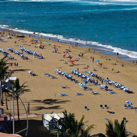 El Gobierno de Canarias insta a extremar las precauciones ante el episodio de calor y el riesgo de incendios forestales