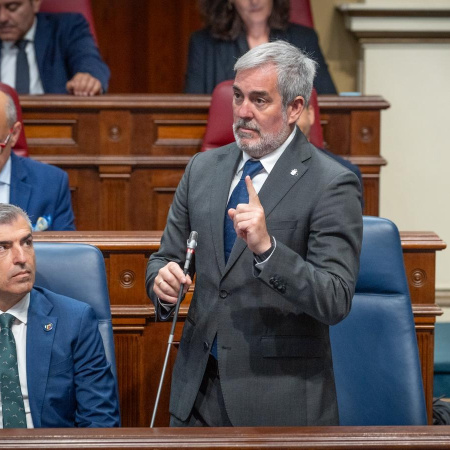 Clavijo: “Canarias exigirá contar con un centro vulcanológico que investigue, prediga y gestione este fenómeno”