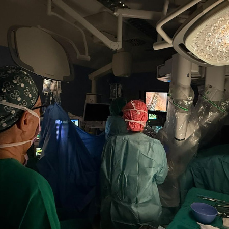 El Hospital Insular de Gran Canaria realiza la primera cirugía de liberación del nervio pudendo con robótica