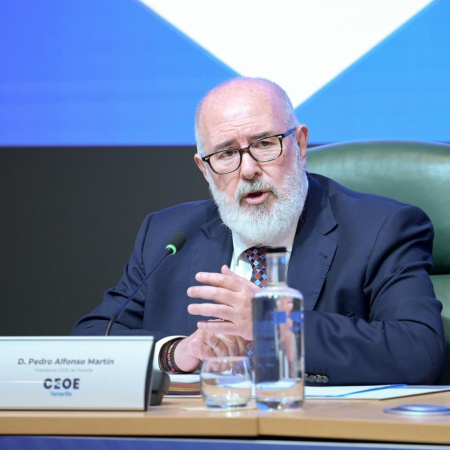 CEOE Tenerife pide una cumbre a Monzón para abordar el absentismo laboral en Canarias