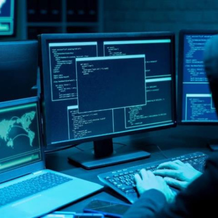 Los ciberdelitos representaron en 2025 casi el 20 por ciento de la criminalidad total en España