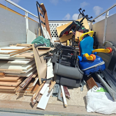 El Ayuntamiento de Las Palmas de Gran Canaria recoge más de 100.000 kilos de residuos en el primer semestre del año a través de los Puntos de Acopio Transitorio
