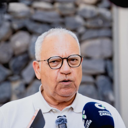 El Cabildo de La Gomera refuerza el operativo de mantenimiento y conservación de carreteras de cara a la época estival