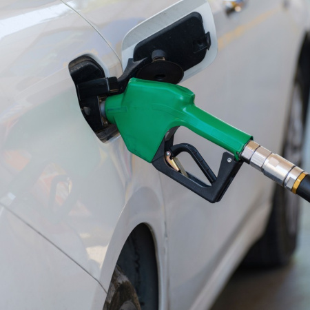 Los combustibles mantendrán el tipo cero en el Impuesto General Indirecto Canario durante el mes de agosto