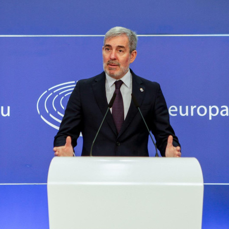 Clavijo pide a Sánchez impulsar una cumbre de las RUP para blindar los fondos europeos