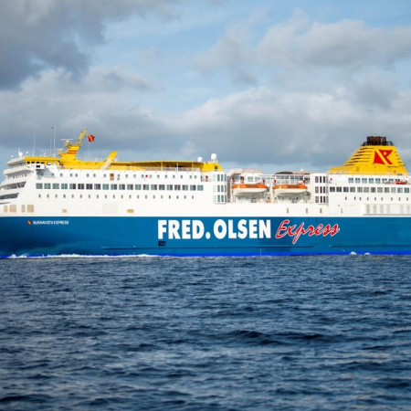 Más de 9.000 pasajeros escogieron la conexión marítima entre Huelva y Canarias de Fred. Olsen Express durante el comienzo del verano
