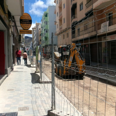 El Toscal se prepara para la apertura al tráfico de la calle de La Rosa