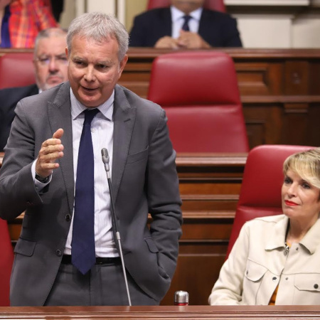 Franquis: “La ausencia de la consejera de Hacienda retrata a un Partido Popular que prefirió obedecer a Feijóo antes que defender a Canarias”
