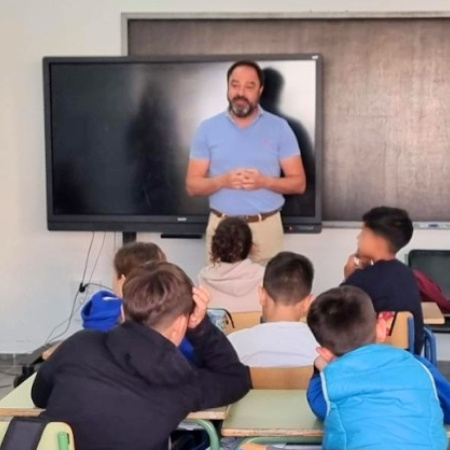 Arona alcanza a más de 8.200 estudiantes con sus programas educativos de salud, prevención e inclusión