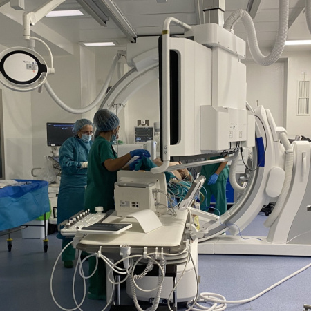 Las personas ingresadas en el Hospital La Candelaria valoran con un notable alto la atención recibida