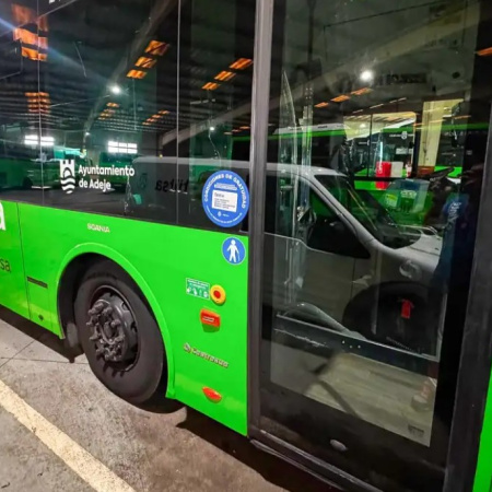 Adeje estrena este lunes dos líneas de guagua con la costa y las medianías y responde a una demanda histórica