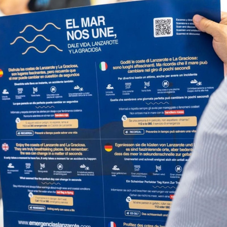 Lanzarote lanza una campaña en cinco idiomas para prevenir ahogamientos y accidentes en la costa