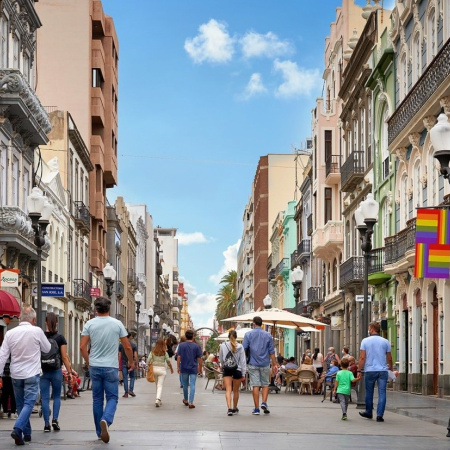 La demanda extranjera para comprar una vivienda alcanza el 26,5% en Santa Cruz de Tenerife y el 20,3% en Las Palmas